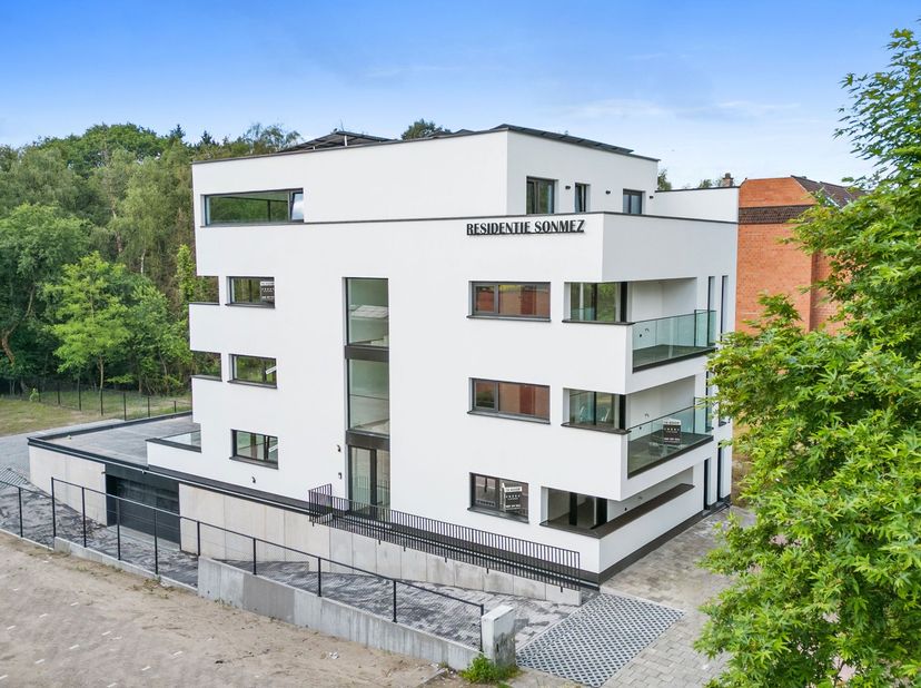 Luxueus BEN-nieuwbouw penthouse met alle comfort en lift te huur op de Stalenstraat 241 te Genk, op een boogscheut van het centrum van Genk en vlakbij